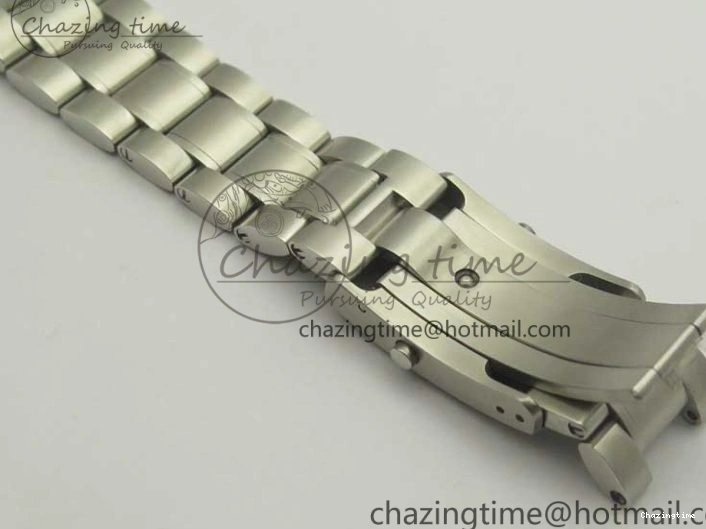 0203 UrbanChic Speedmaster Moonwatch OMF 1:1 Best Edition White Dial Black Hand on SS Bracelet A 8045